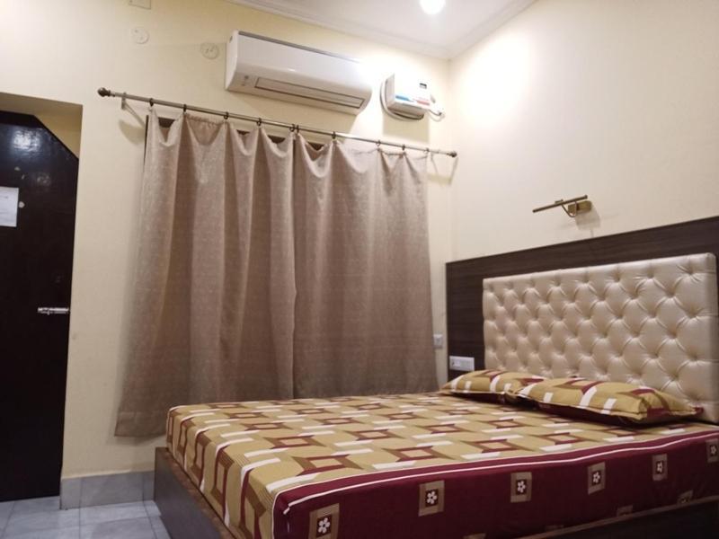 Scindhia Guest House Benares Buitenkant foto